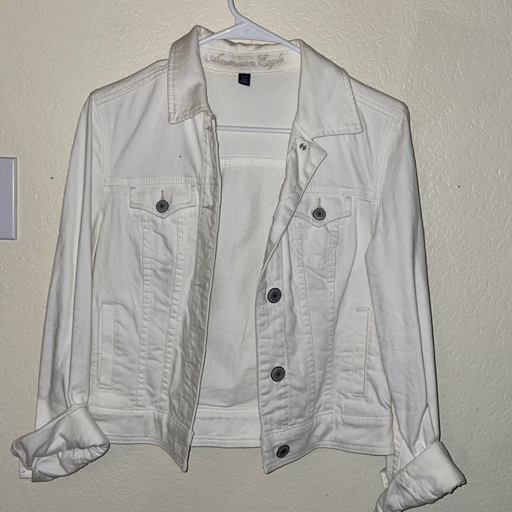American Eagle Soft Blend White Denim Jacket